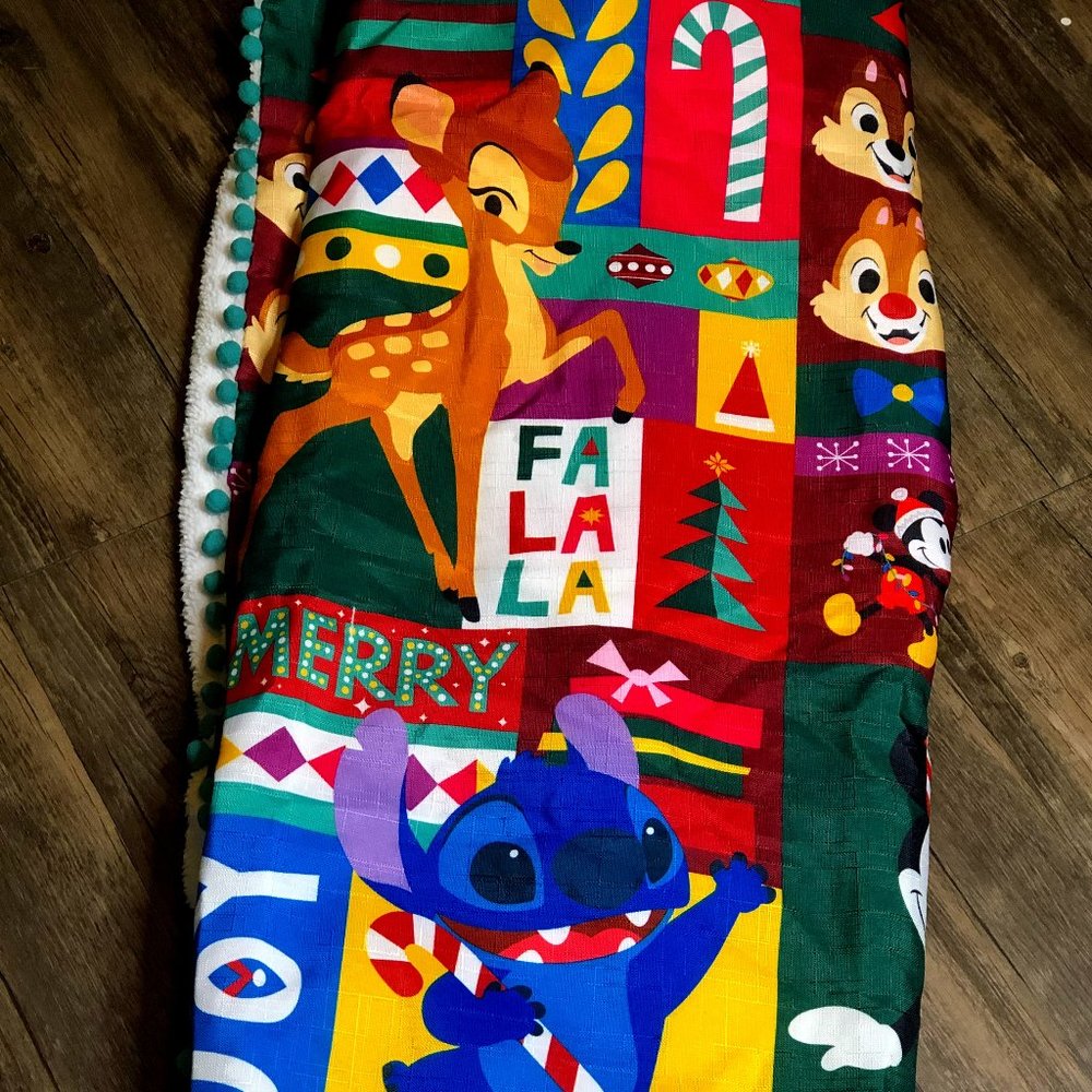 Super Cozy Disney Christmas Throw Blanket!